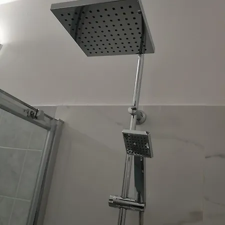 Pensión Il Cedro Massa e Cozzile